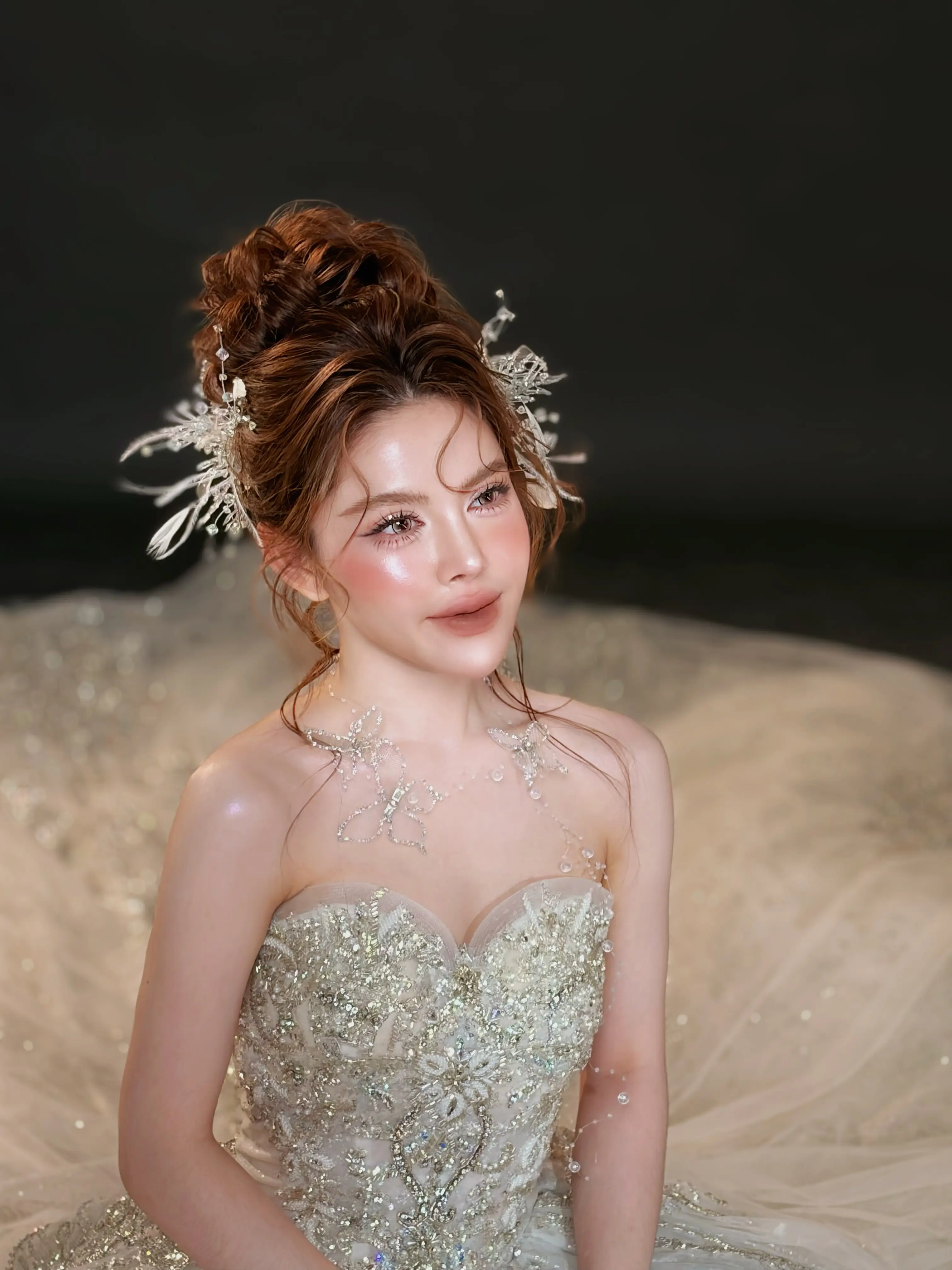 Cô dâu với layout makeup trong trẻo, tôn đường nét gương mặt tại d'Yen Makeup