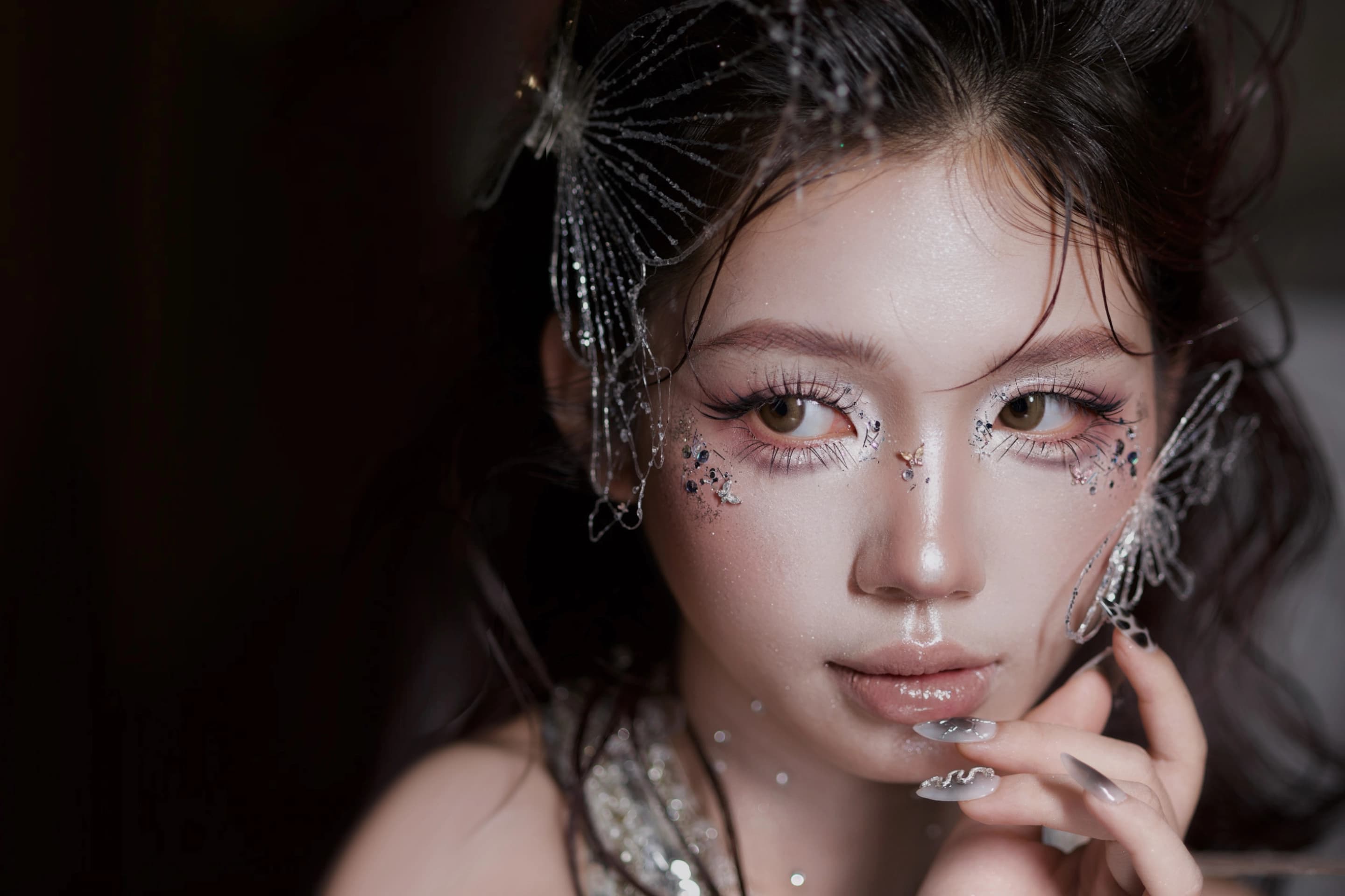Concept makeup có chút lạnh lùng quyến rũ